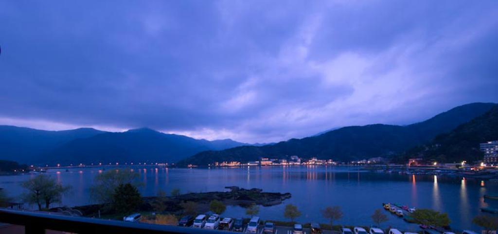 Fujikawaguchiko Onsen Konanso Ξενοδοχείο Εξωτερικό φωτογραφία View of the town
