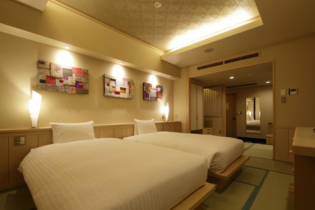 Fujikawaguchiko Onsen Konanso Ξενοδοχείο Εξωτερικό φωτογραφία A room at the hotel