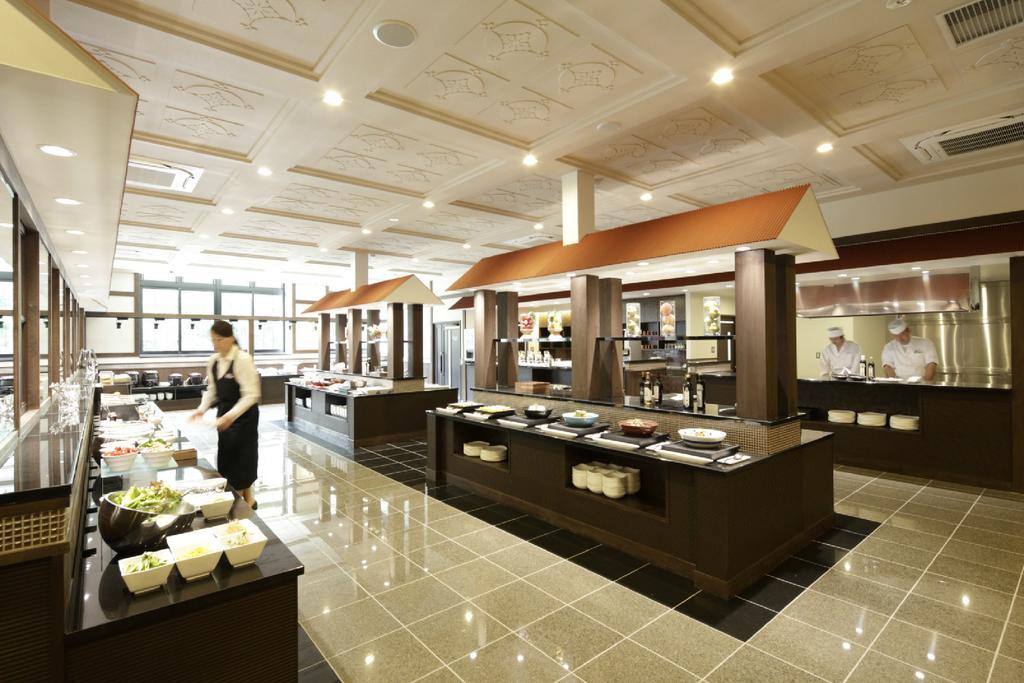 Fujikawaguchiko Onsen Konanso Ξενοδοχείο Εξωτερικό φωτογραφία A buffet restaurant in Japan