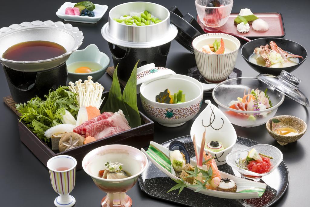 Fujikawaguchiko Onsen Konanso Ξενοδοχείο Εξωτερικό φωτογραφία A selection of Japanese cuisine