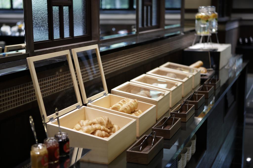 Fujikawaguchiko Onsen Konanso Ξενοδοχείο Εξωτερικό φωτογραφία A selection of dim sum at a dim sum restaurant in Hong Kong