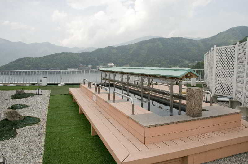 Fujikawaguchiko Onsen Konanso Ξενοδοχείο Εξωτερικό φωτογραφία The platform