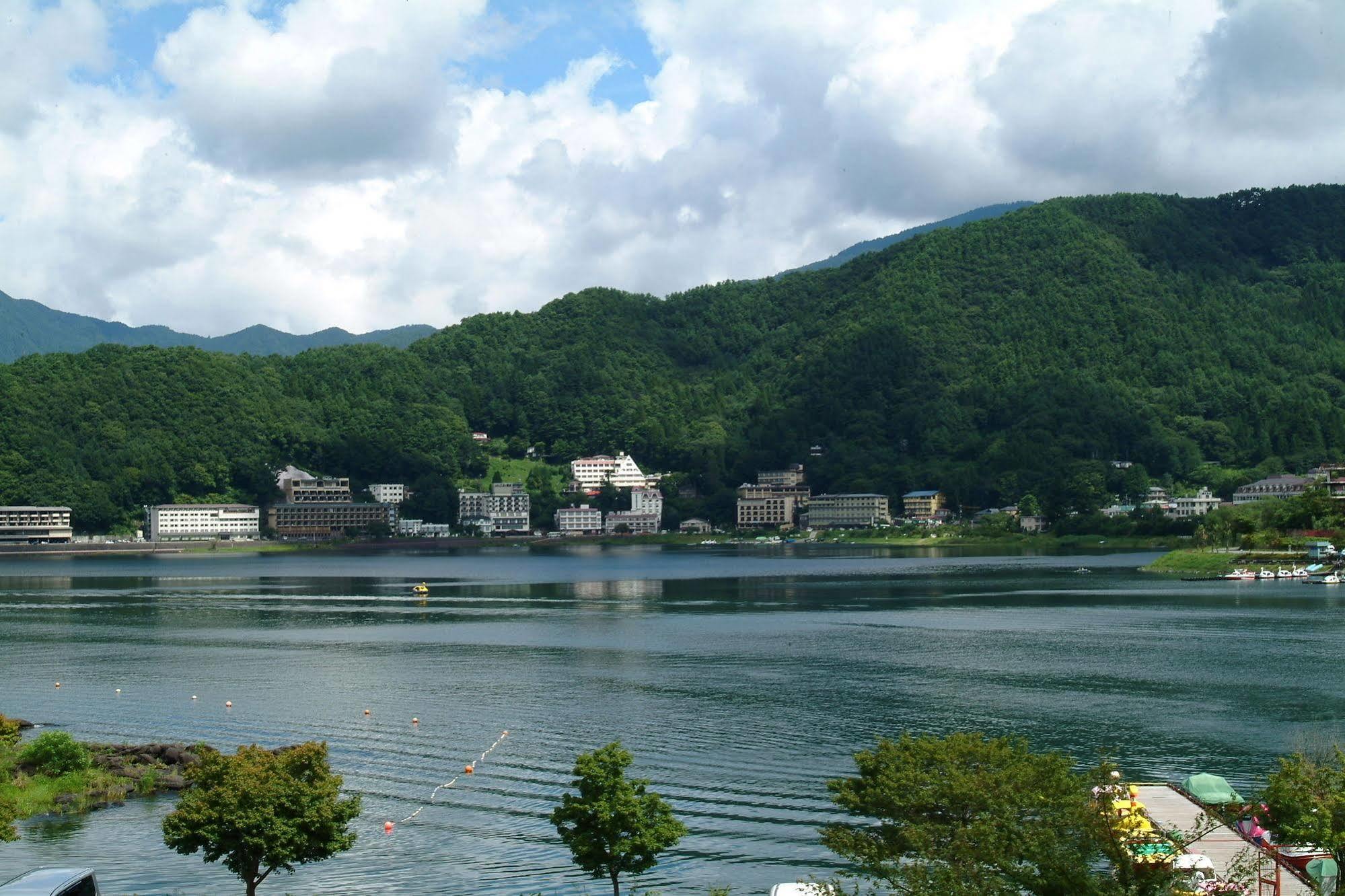 Fujikawaguchiko Onsen Konanso Ξενοδοχείο Εξωτερικό φωτογραφία Lake Hyōko
