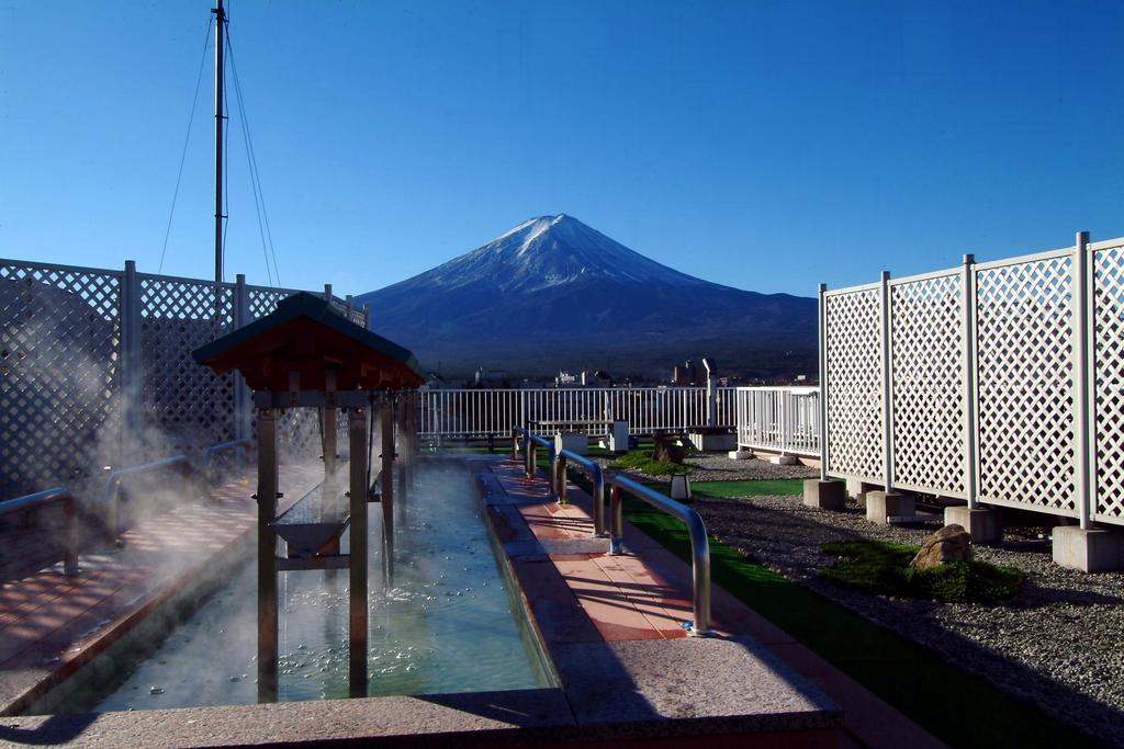 Fujikawaguchiko Onsen Konanso Ξενοδοχείο Εξωτερικό φωτογραφία Mount Fuji from the hot spring